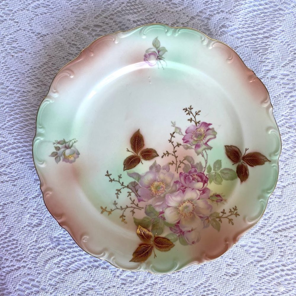 HOUSE of GOEBEL Bavaria Dinner Plate, Pink Wild Roses, Gold Leaves On Green